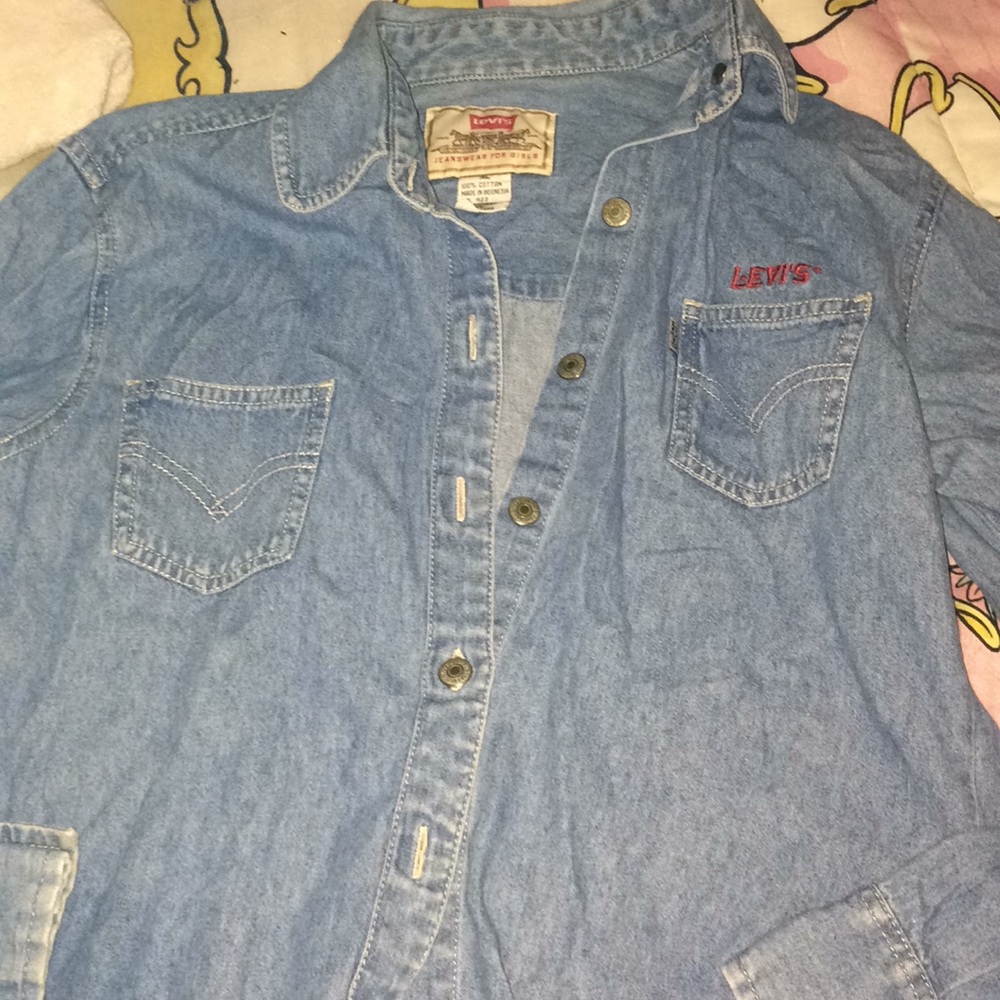 Levi’s button up jean shirt